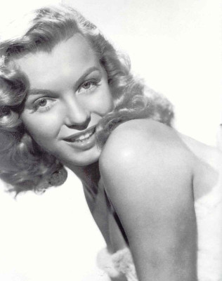 photo 22 in Marilyn gallery [id52827] -0001-11-30 00:00:00